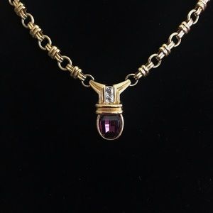 REDUCED! VINTAGE AVON NECKLACE W/PURPLE STONE